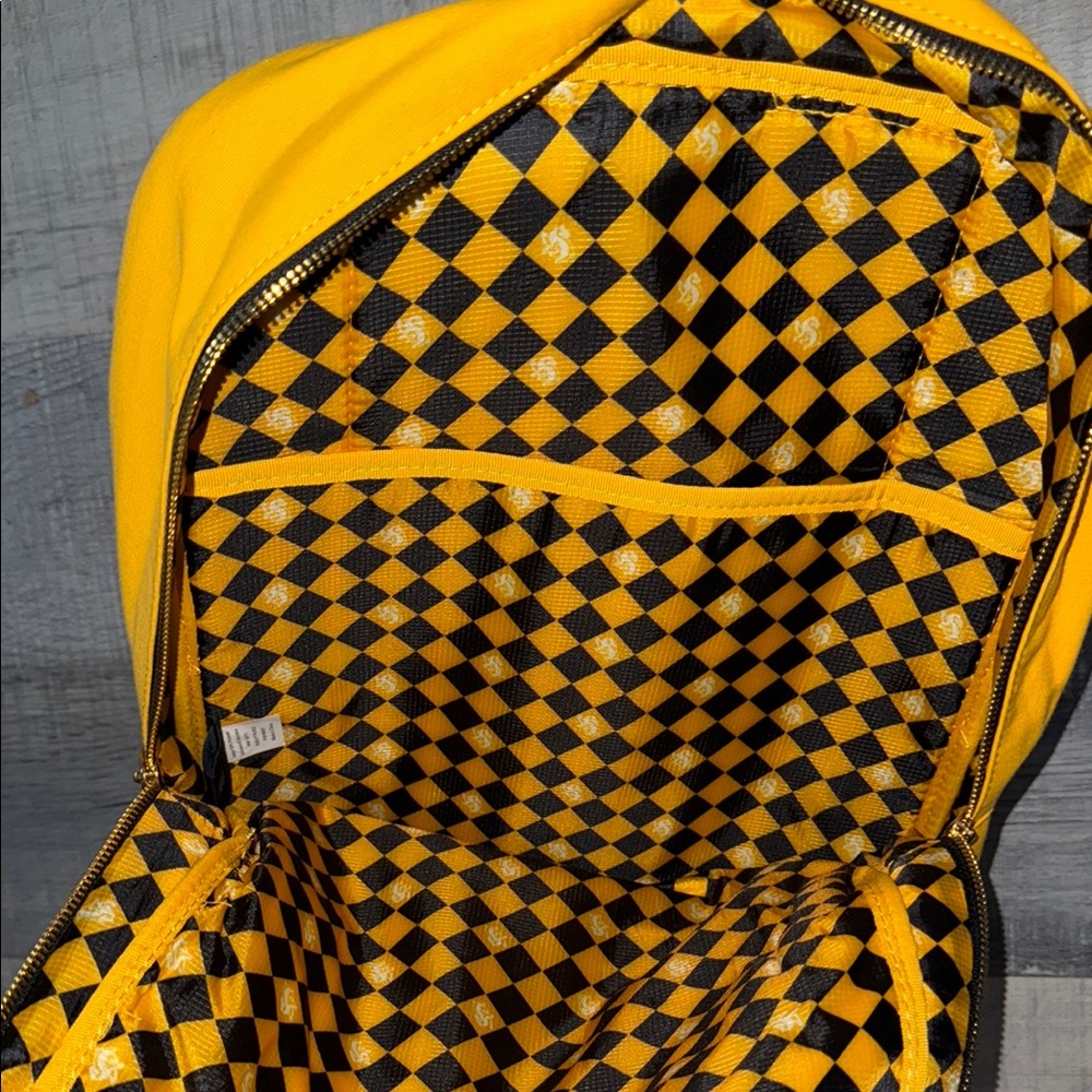 Universal Studios Yellow Hufflepuff Backpack - Picture 5 of 8
